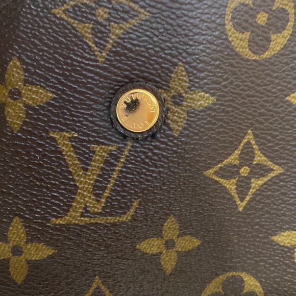 Excellent condition Louis Vuitton Montaigne MM - Picture 2 of 8